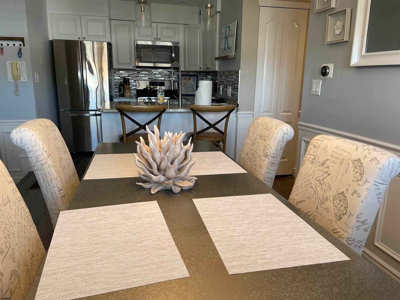 9101 Atlantic Ave - Photo 6 of 16