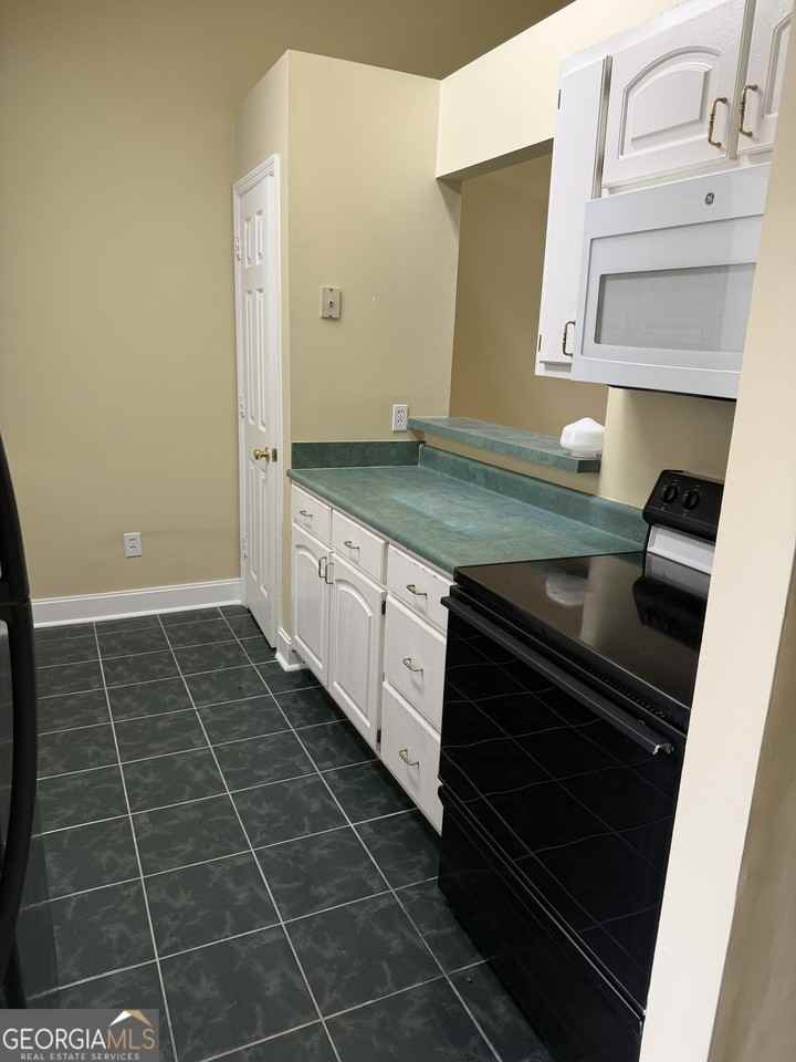 205A Saint Charles Pl - Photo 3 of 11