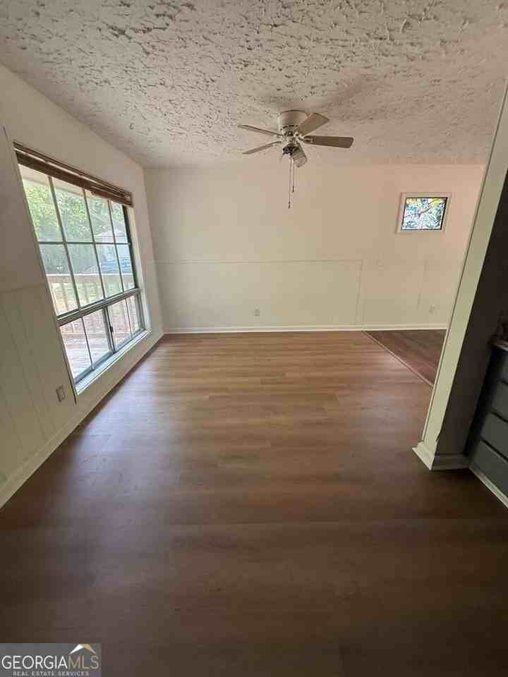 480 Evergreen Dr - Photo 3 of 14