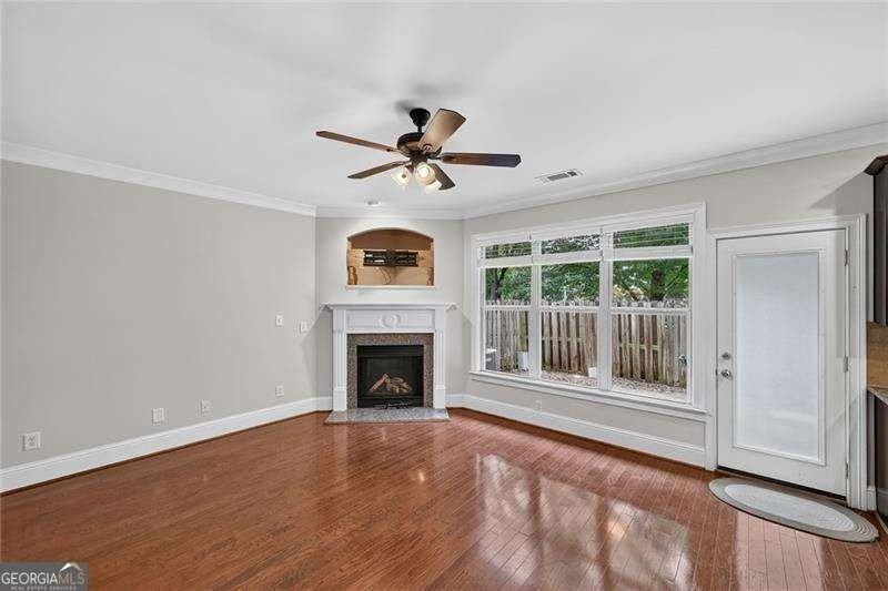 3526 Pecos Ln - Photo 4 of 25