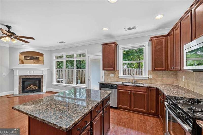 3526 Pecos Ln - Photo 6 of 25