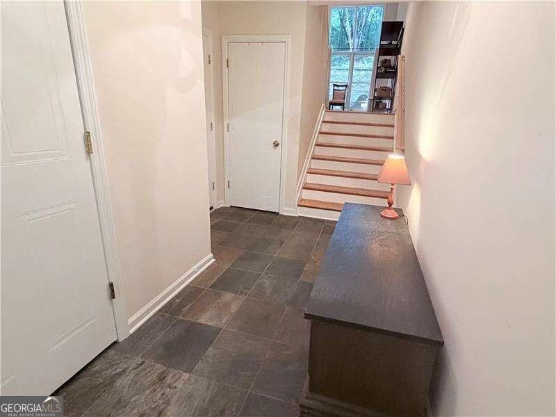 1421 Hillpine Ln Ne - Photo 3 of 25