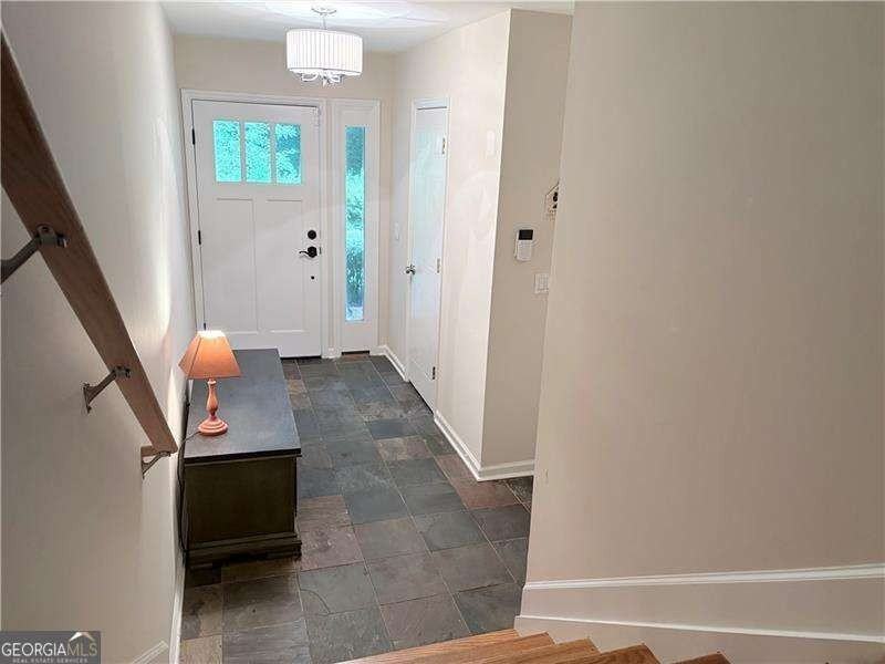 1421 Hillpine Ln Ne - Photo 4 of 25