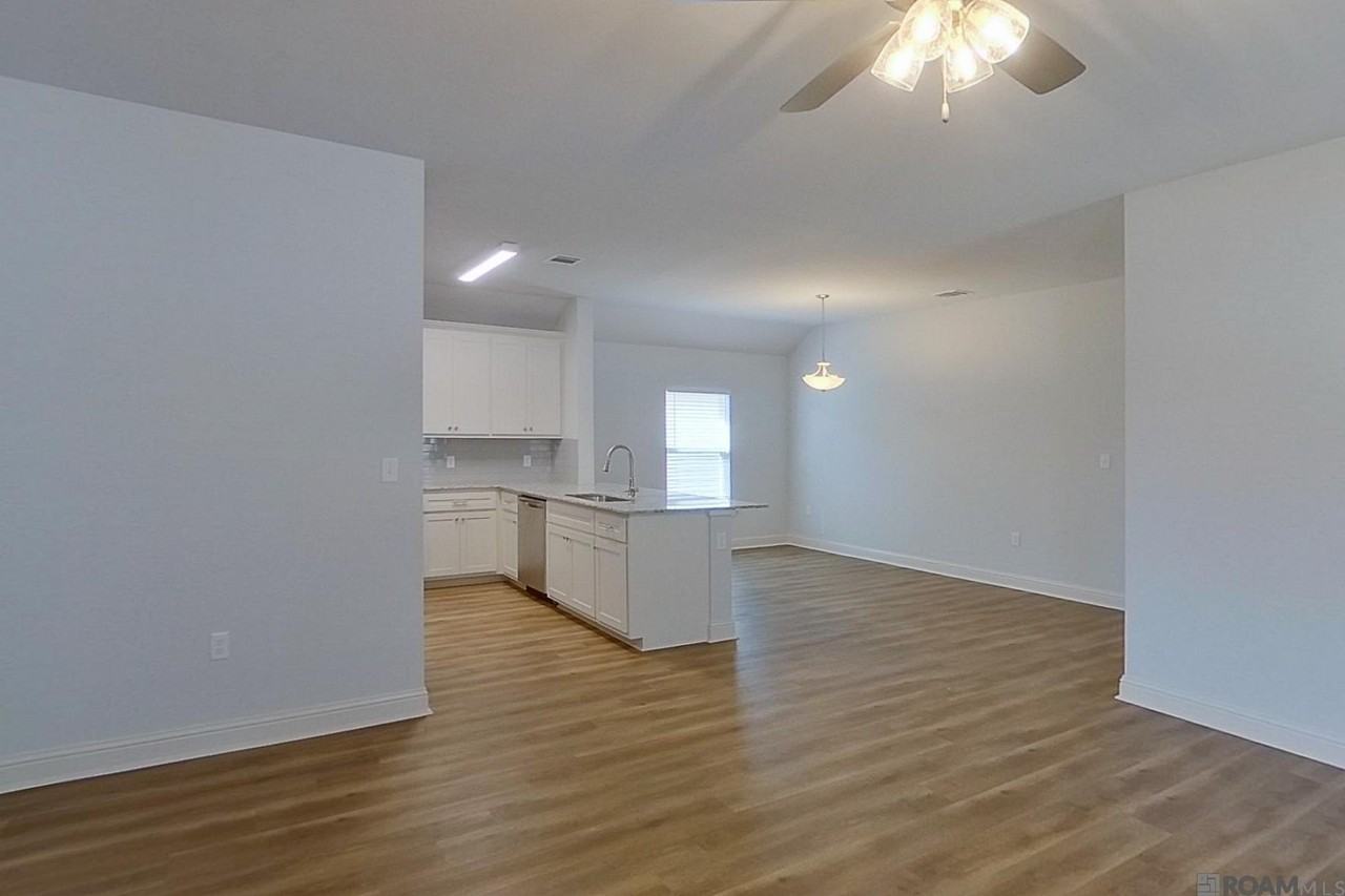 17617 Carlisle Ave - Photo 2 of 18