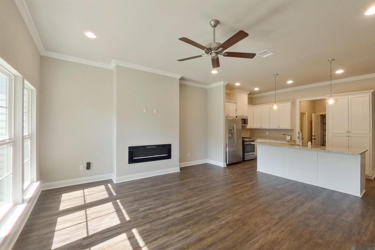 6405 Roux Dr - Photo 4 of 20