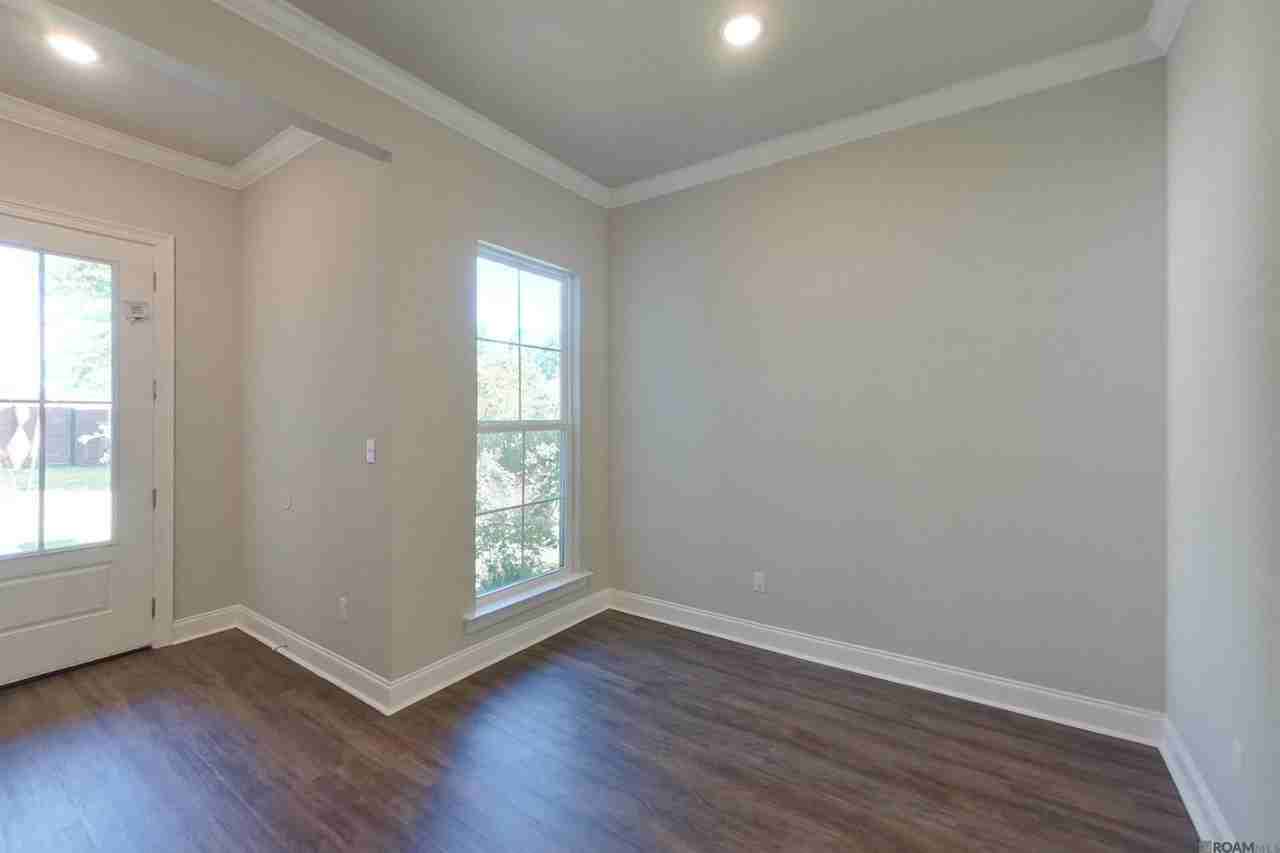 6405 Roux Dr - Photo 3 of 20