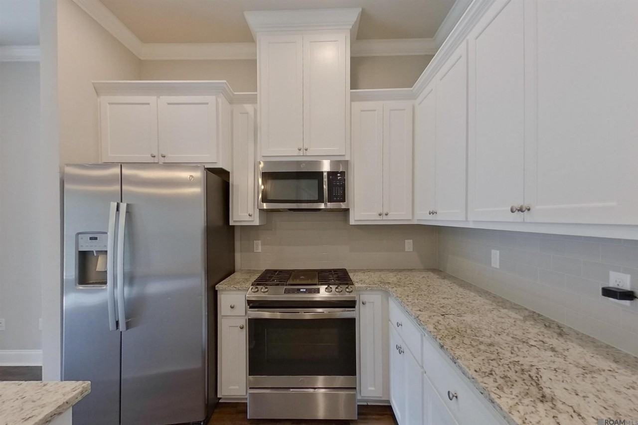 6405 Roux Dr - Photo 6 of 20