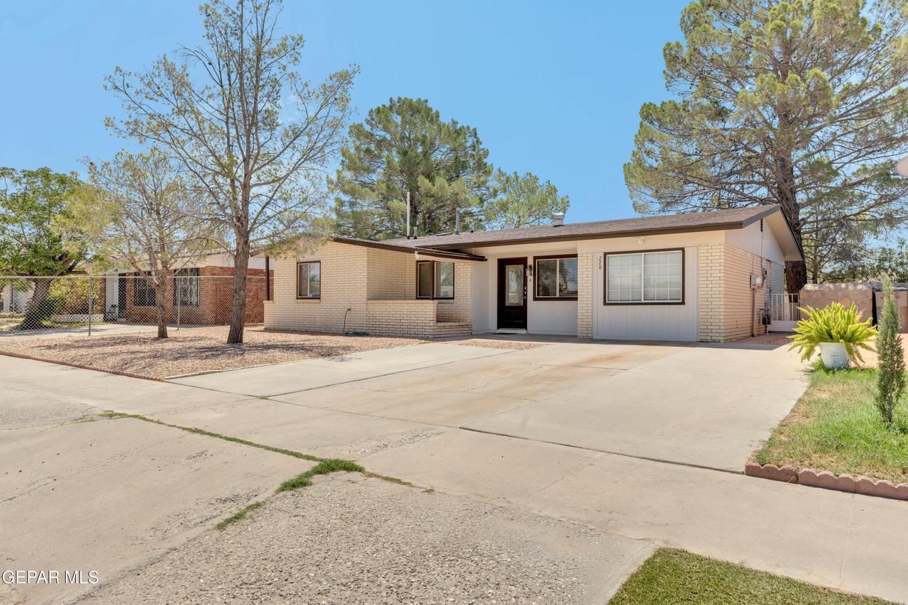 228 Caribe Cir - Photo 4 of 34
