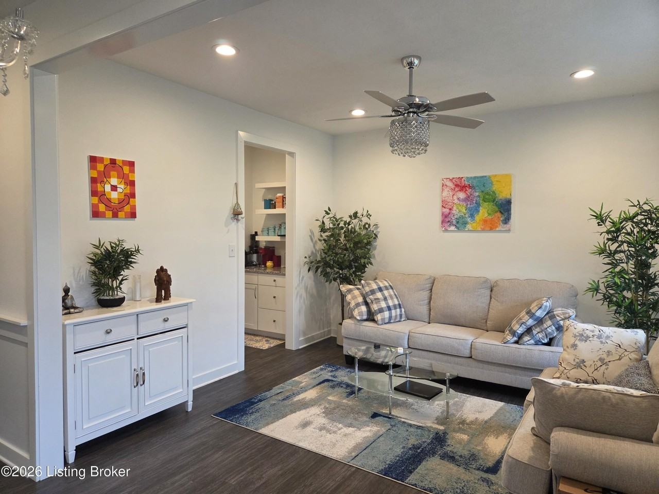 10325 Truman Way - Photo 5 of 45