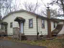featured image of 821 Ravencrest Ave #821