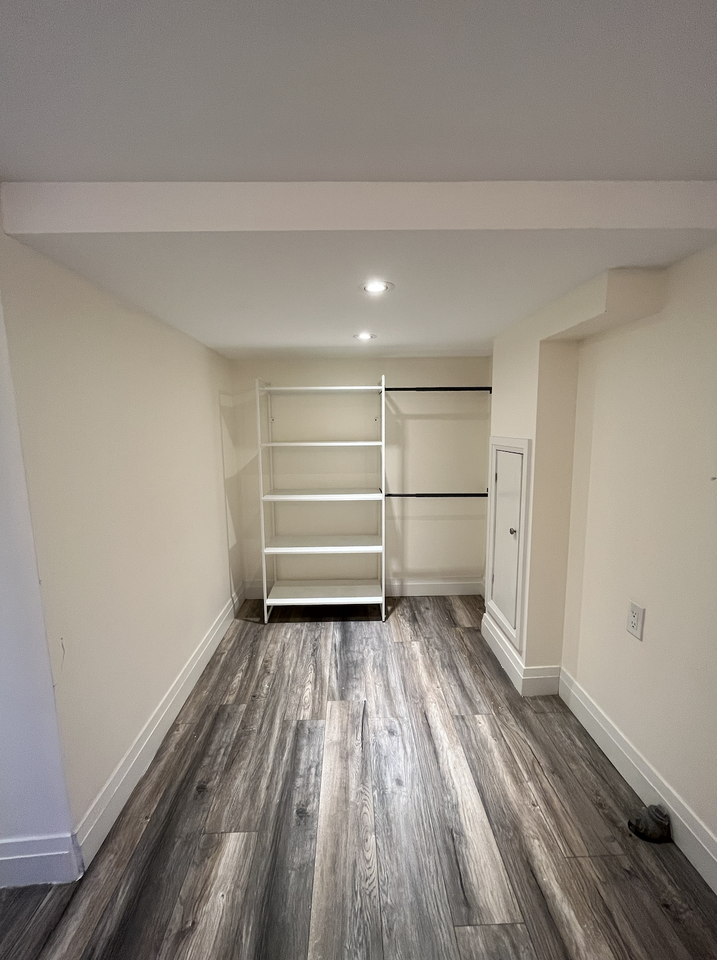 124 Jersey Avenue - Photo 4 of 6