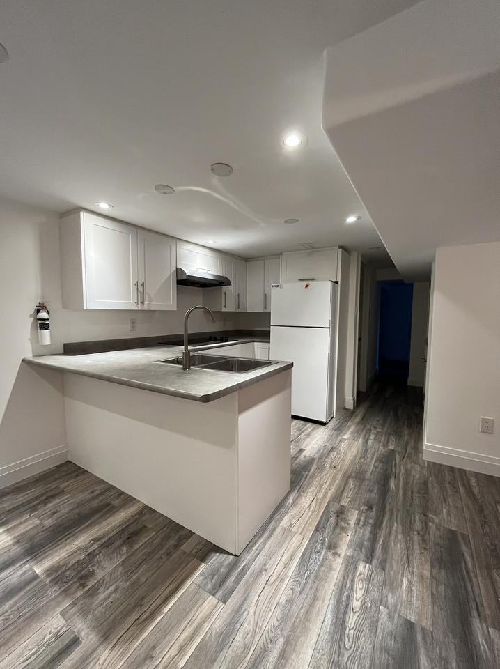 124 Jersey Avenue - Photo 2 of 6
