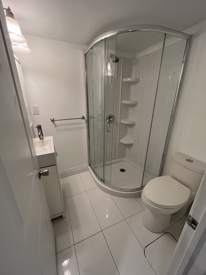 124 Jersey Avenue - Photo 6 of 6