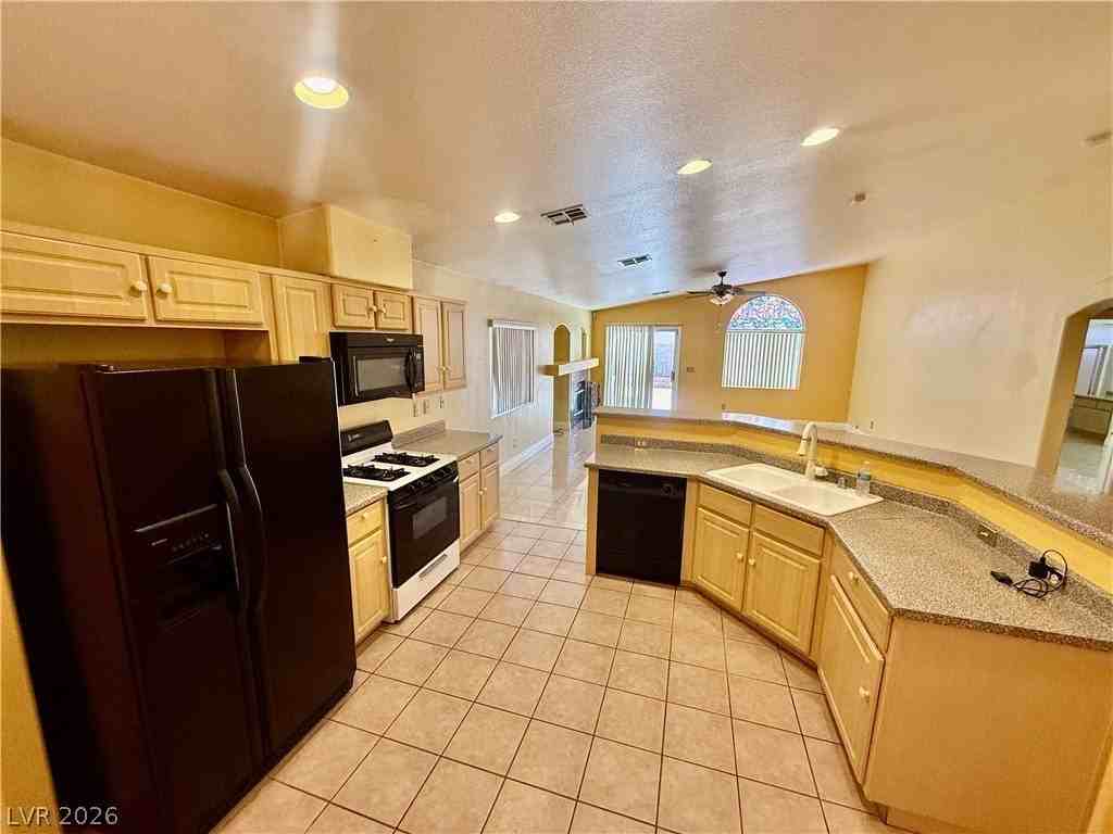 4851 Stormy Ridge St - Photo 5 of 22