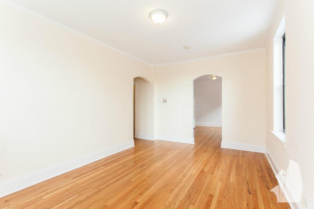 2737 N Spaulding Ave #209 - Photo 3 of 7