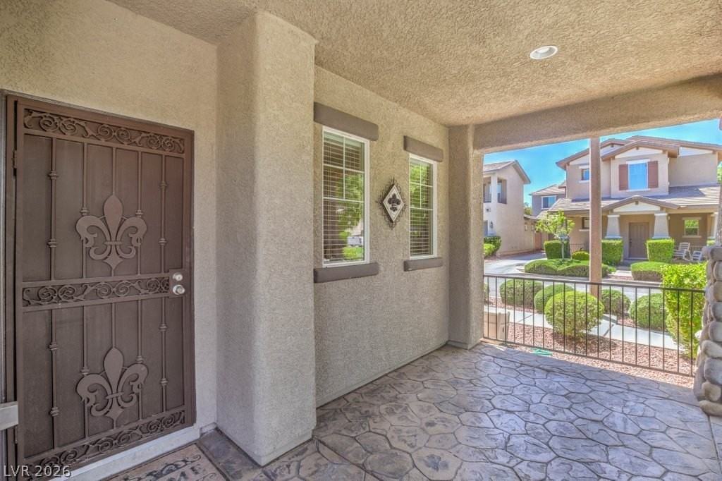10517 Howling Coyote Ave - Photo 5 of 37