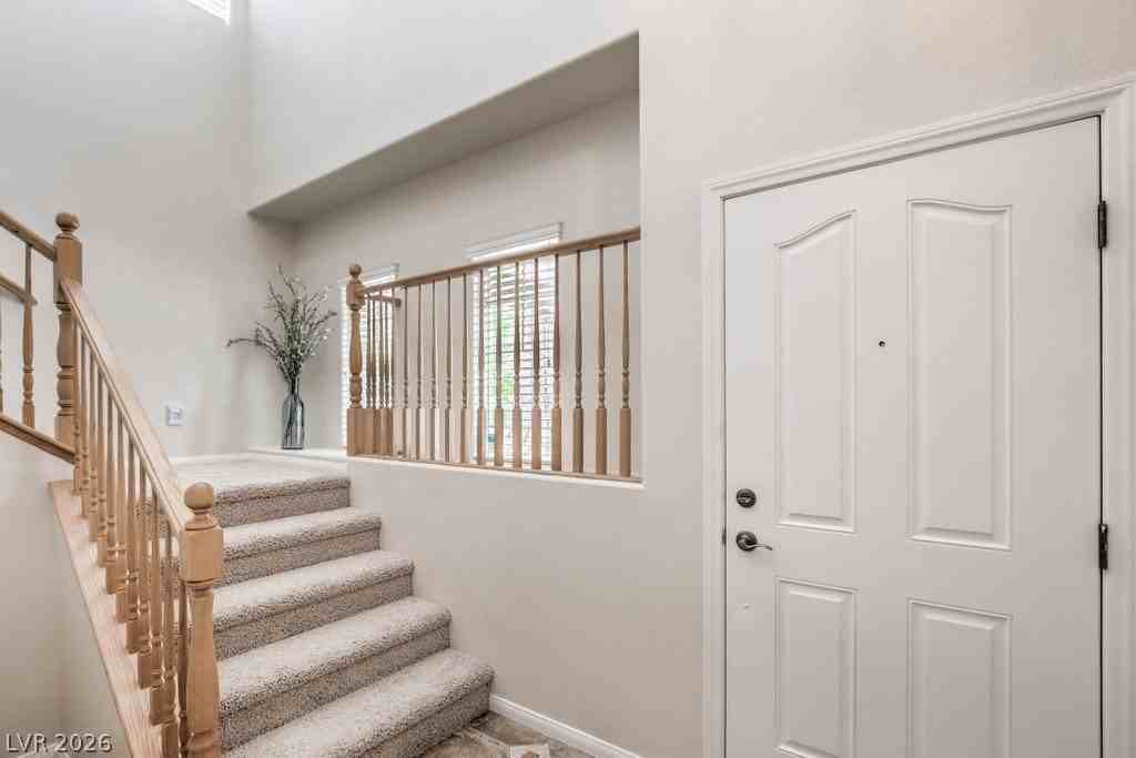 10517 Howling Coyote Ave - Photo 7 of 37