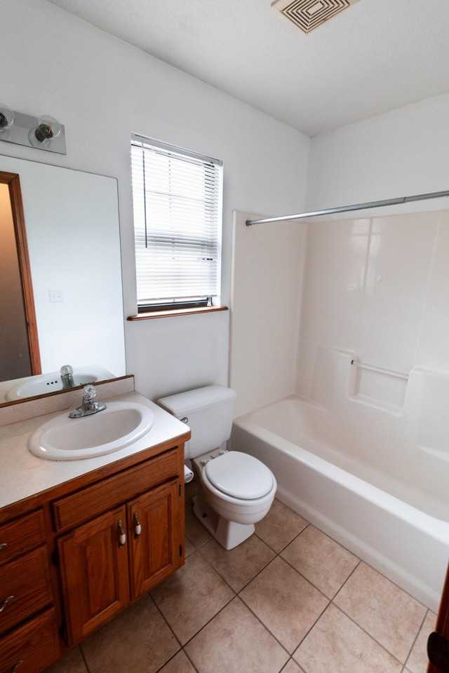 722 W 4th St - Photo 5 of 13