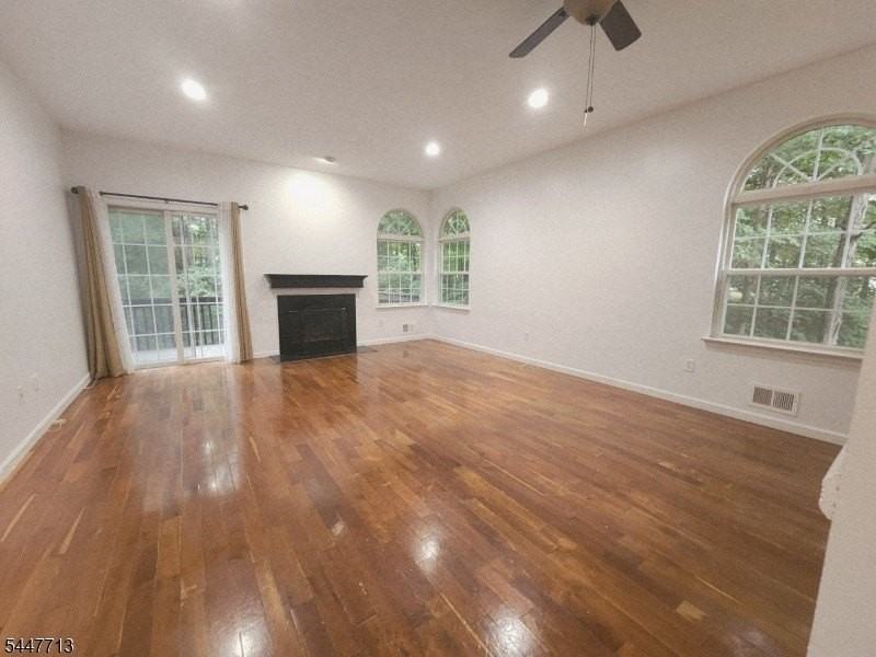 1104 Oakcroft Ln - Photo 3 of 17