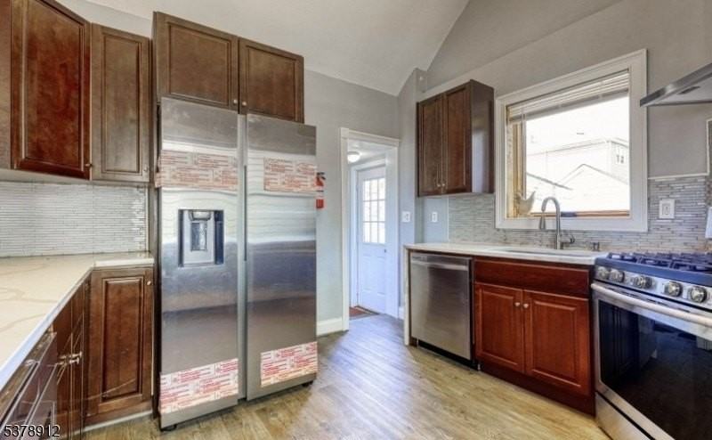 101 Carlton Ave - Photo 7 of 23
