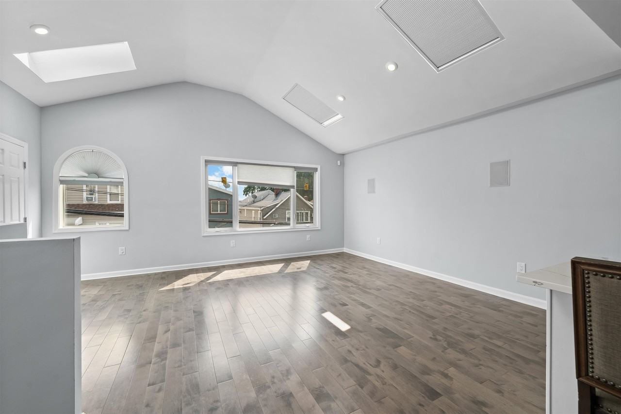 1300 79th St #2 - Photo 4 of 25