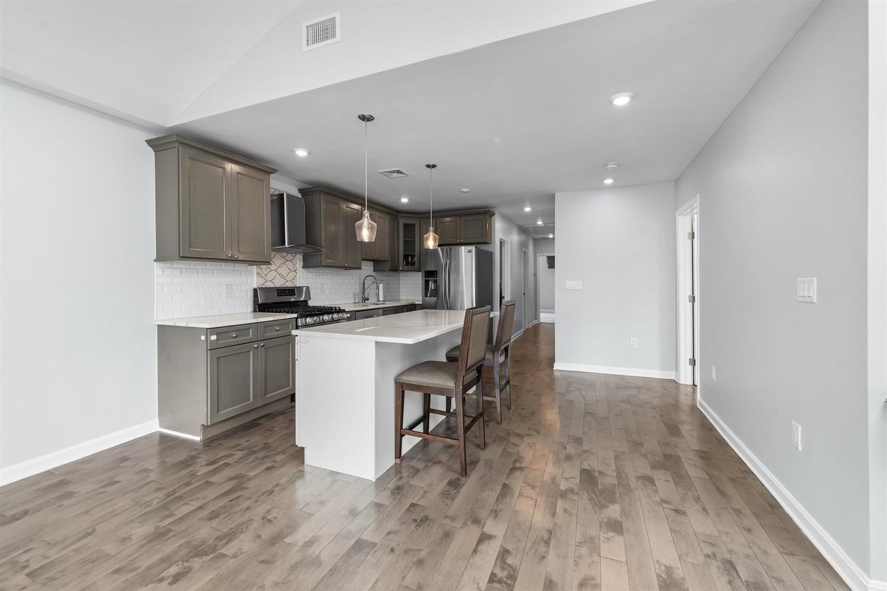 1300 79th St #2 - Photo 7 of 25