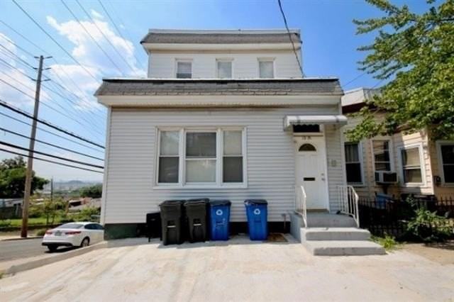 1001 Columbia Ave #1