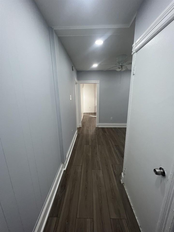 1001 Columbia Ave #1 - Photo 3 of 17