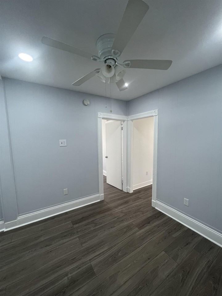 1001 Columbia Ave #1 - Photo 7 of 17