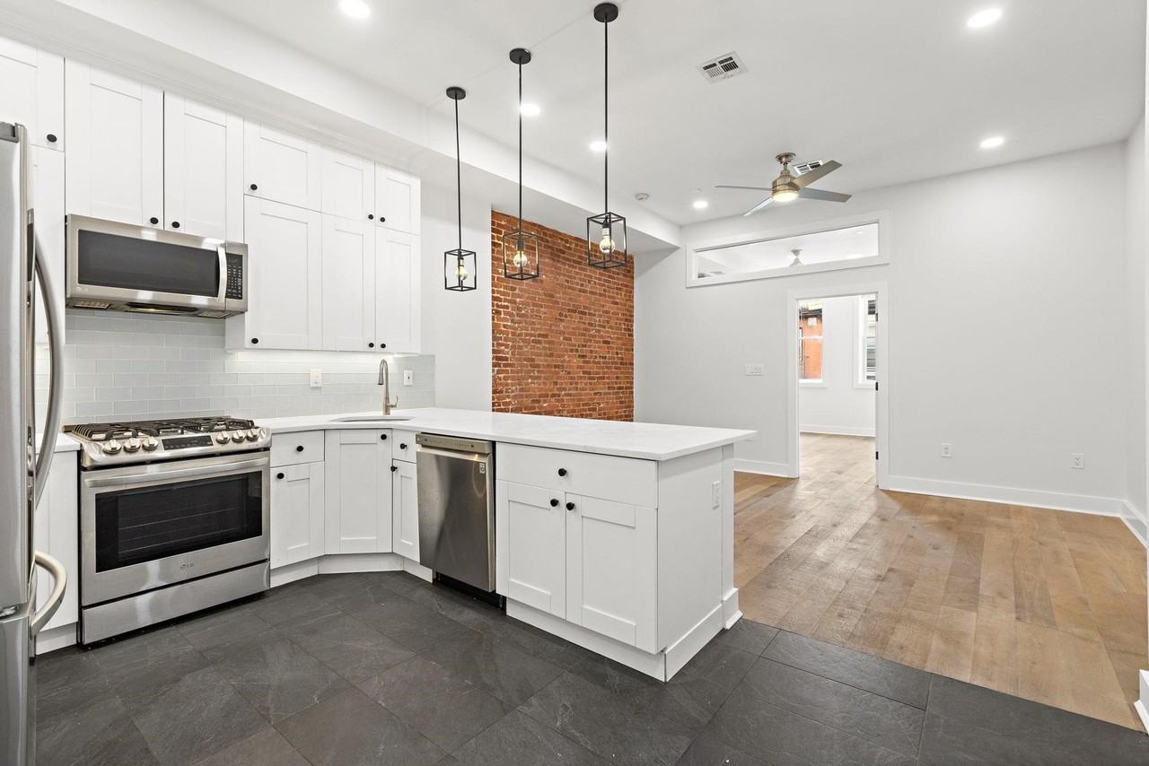 612 Washington St #2 - Photo 3 of 22