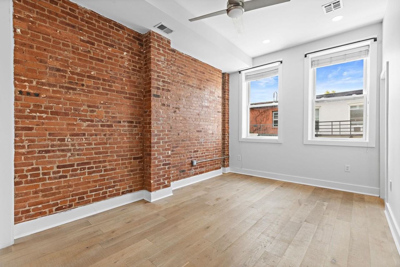 612 Washington St #2 - Photo 7 of 22