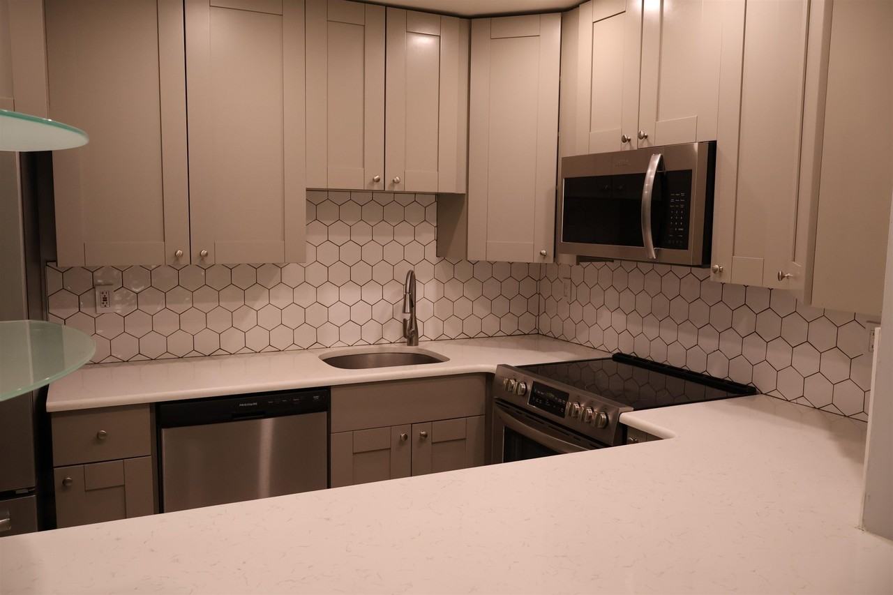 7430 Kennedy Blvd #103 - Photo 6 of 21