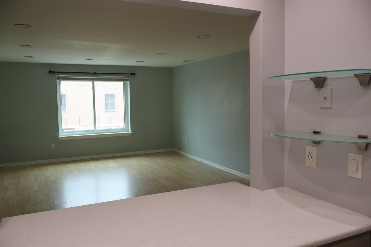 7430 Kennedy Blvd #103 - Photo 7 of 21