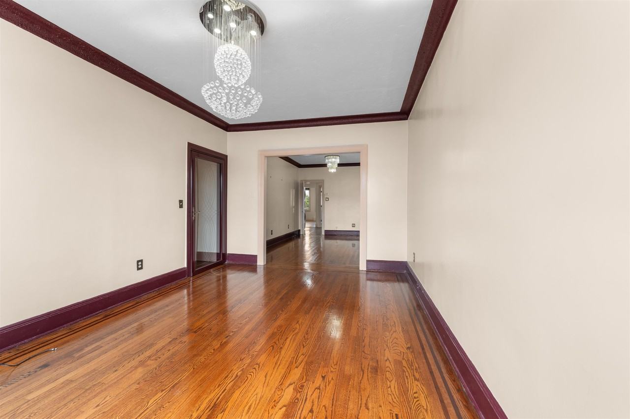 13 W 27th St #2 - Photo 6 of 15