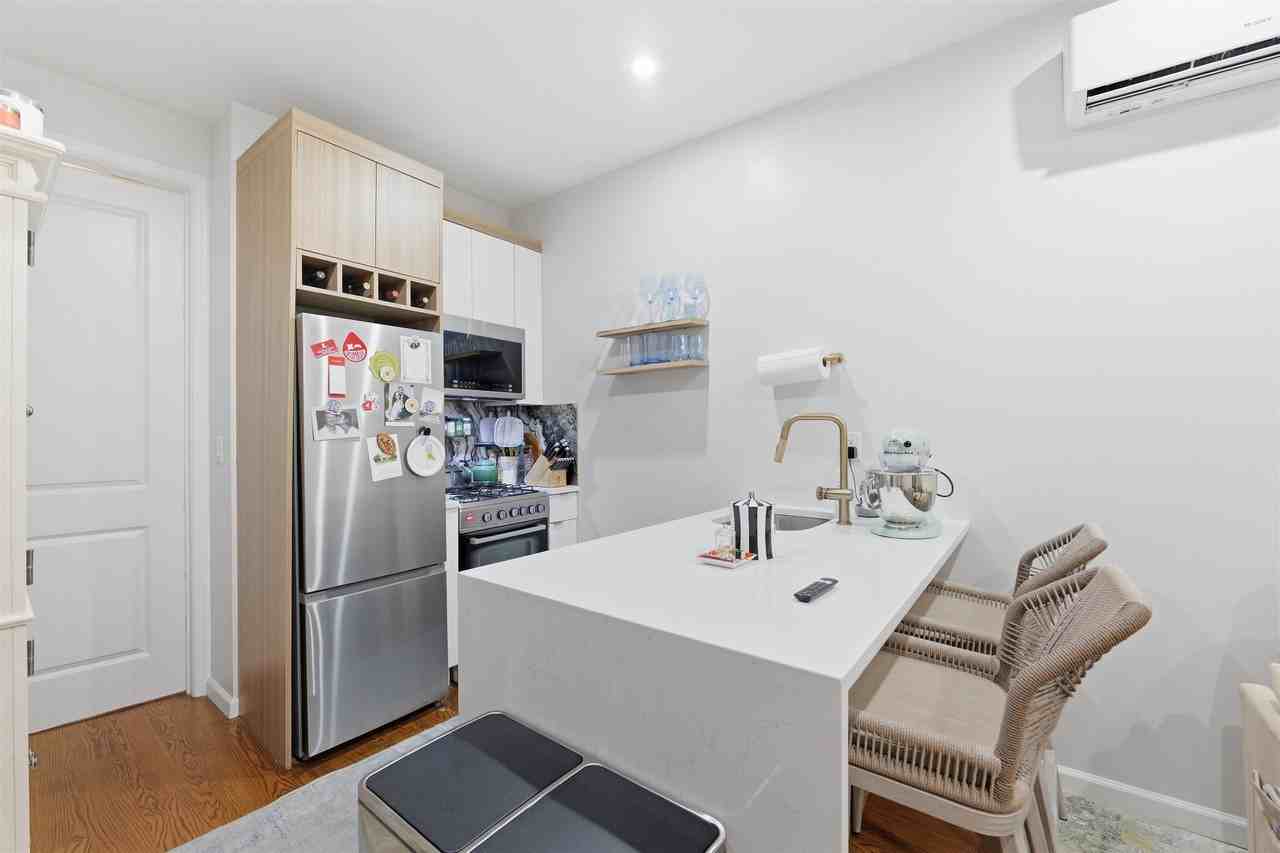 335 5th St #1 - Photo 3 of 15