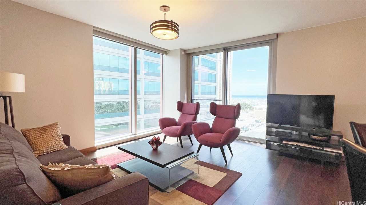 1555 Kapiolani Blvd #910 - Photo 5 of 25
