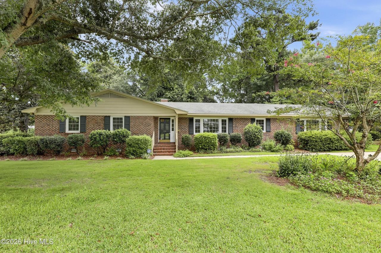 700 Clyde Dr