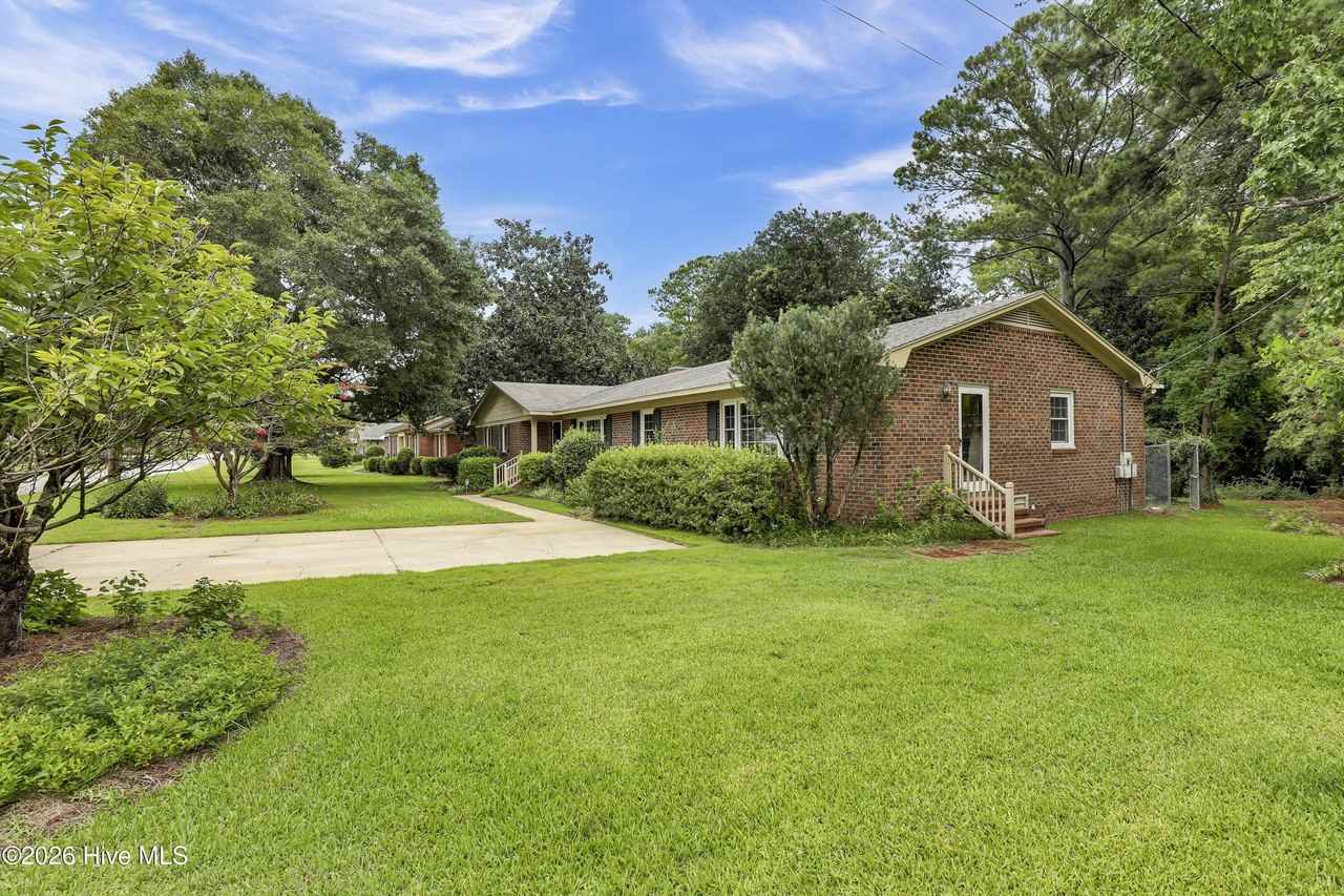 700 Clyde Dr - Photo 2 of 36
