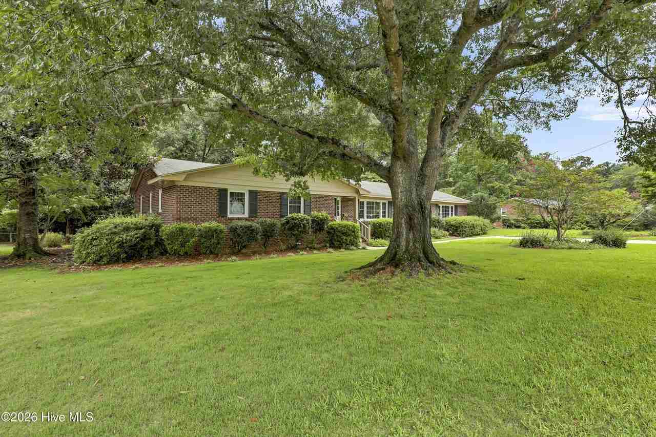 700 Clyde Dr - Photo 3 of 36