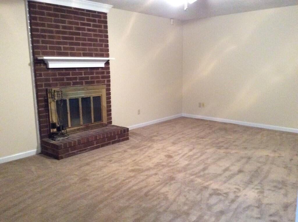 2625 Crosscreek Rd - Photo 2 of 7