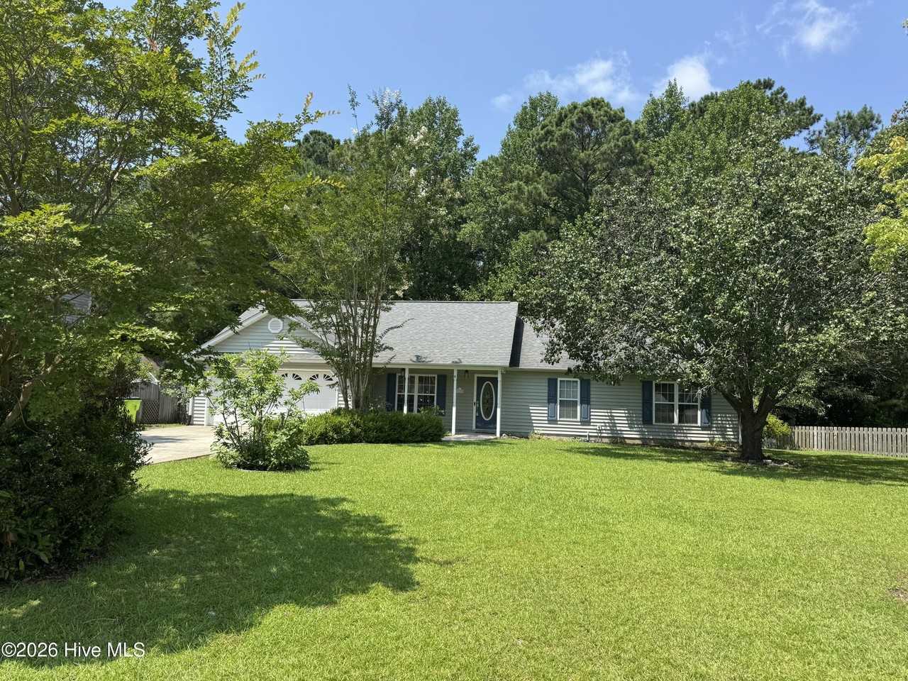 105 Farina Dr - Photo 3 of 22