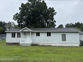 featured image of 2201 Chestnut Ave