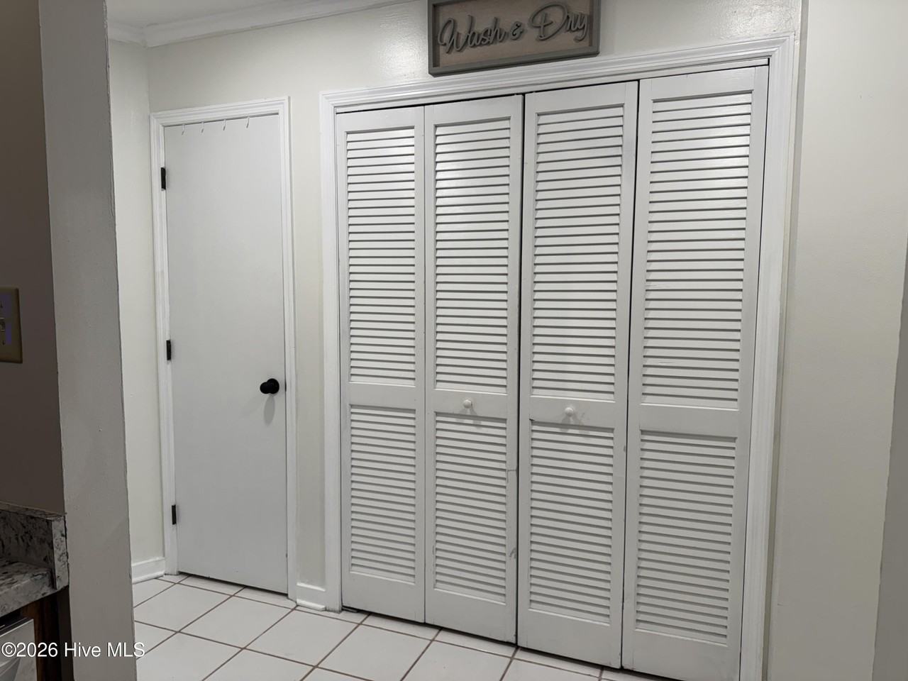 1517 College Way - Photo 2 of 16