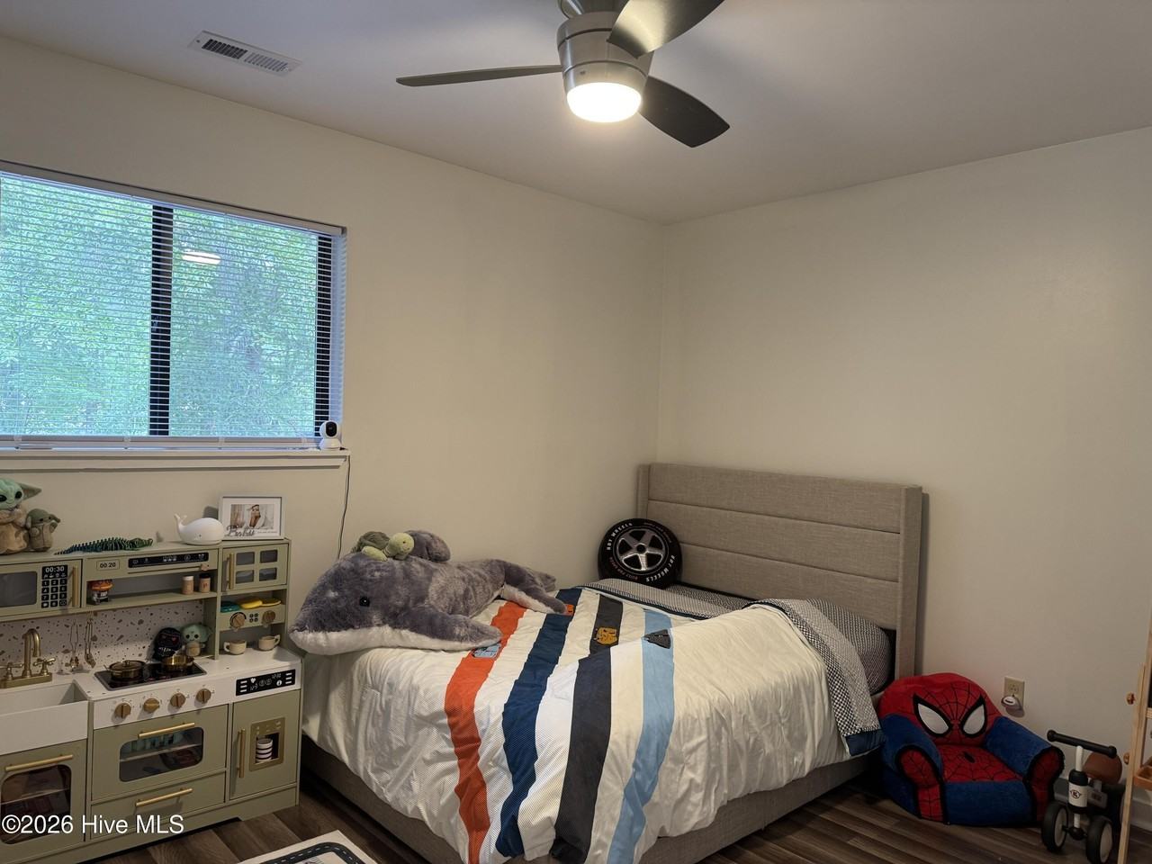 1517 College Way - Photo 6 of 16