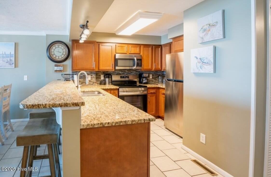 2116 Surfrider Ct #C - Photo 3 of 48