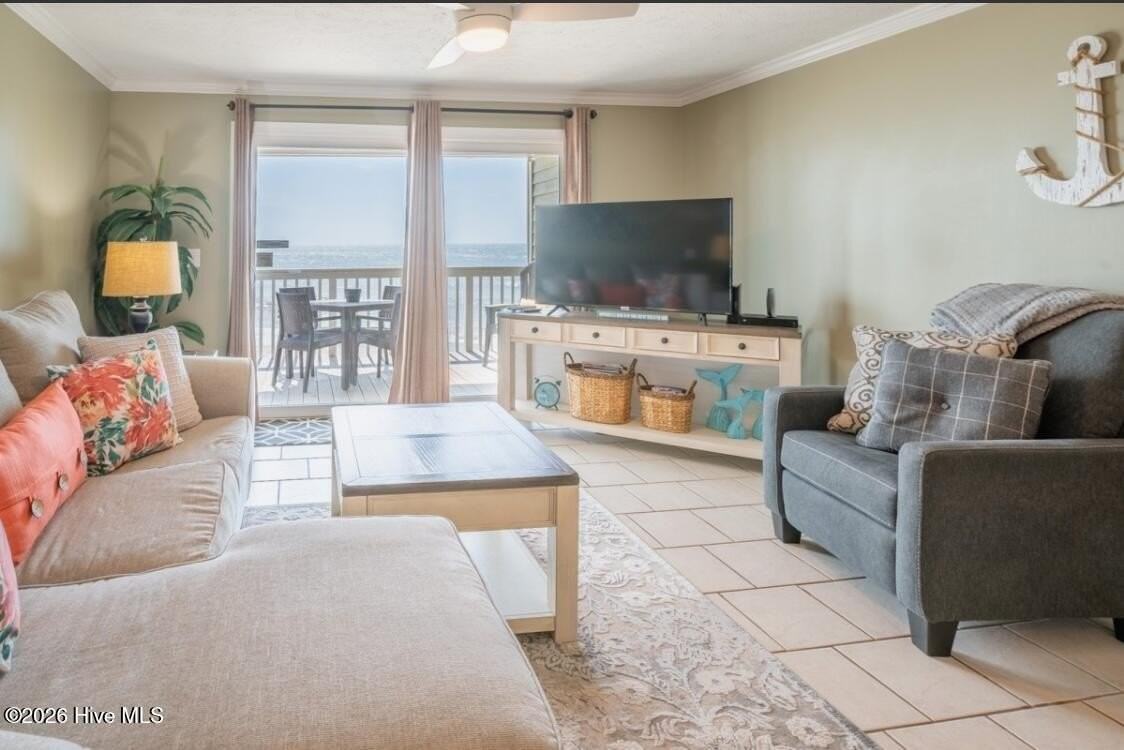 2116 Surfrider Ct #C - Photo 6 of 48