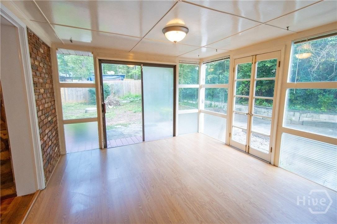 1005 College Station Rd - Photo 5 of 10