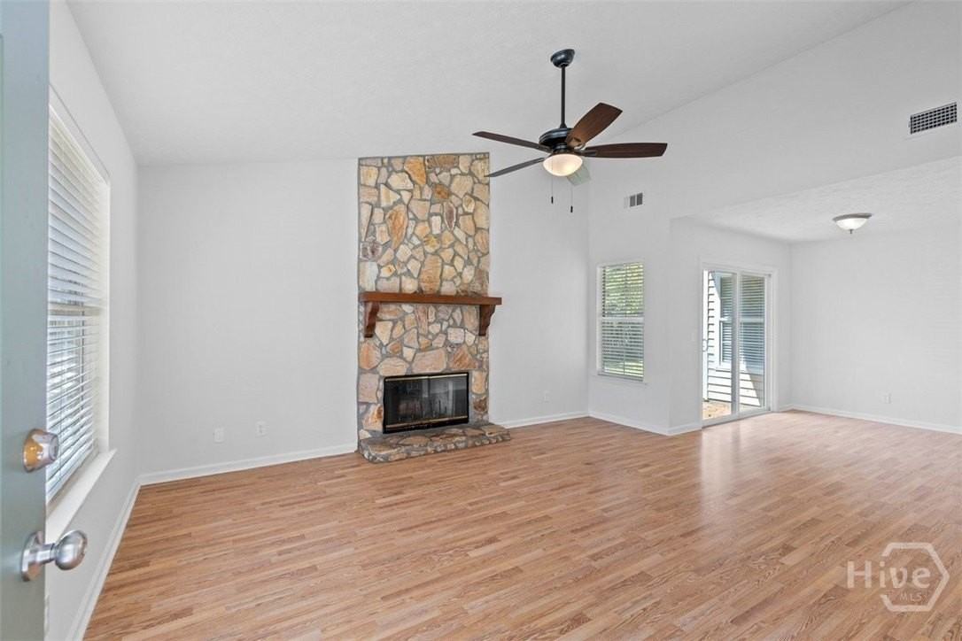 52 Woodcock Dr - Photo 3 of 27