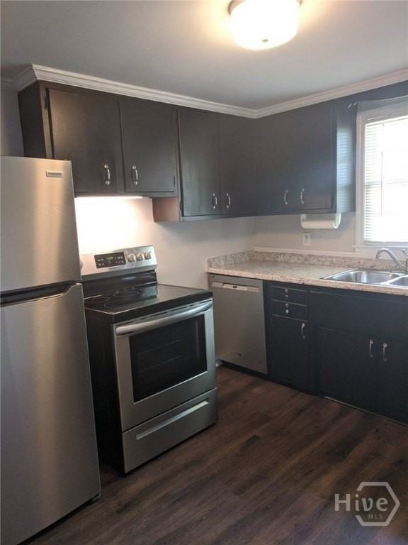 315 E Collins St - Photo 3 of 5