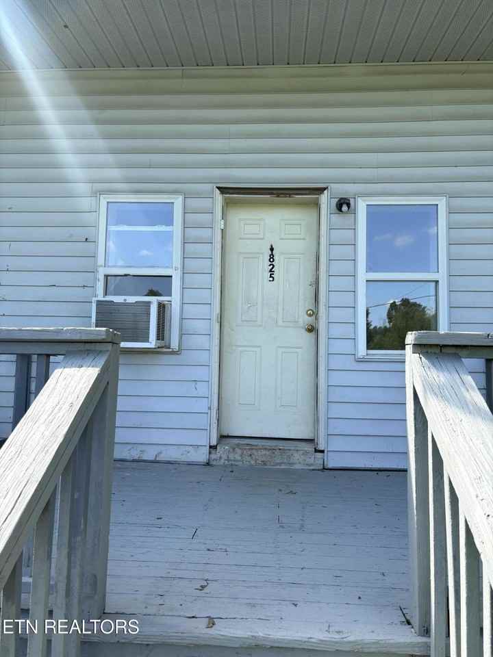 825 Siluria St #825 - Photo 3 of 8